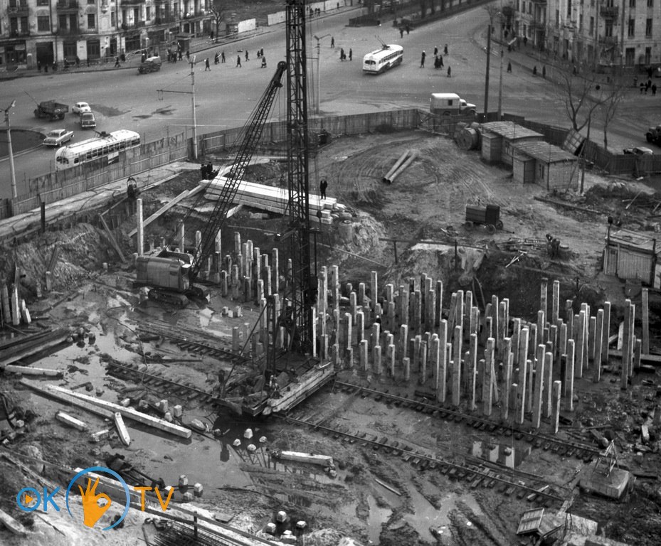Начало          строительства          гостиницы          на          площади          Победы.          1965          год