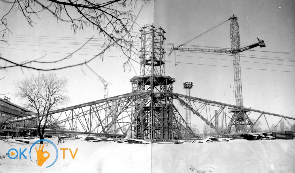 Этапы          строительства          телебашни          на          Сырце.          Конец          1960-х          годов
