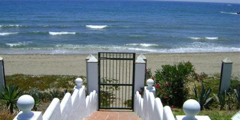 Квартира в идеальном районе на берегу моря, Михас (Mijas-Costa)  фото 13