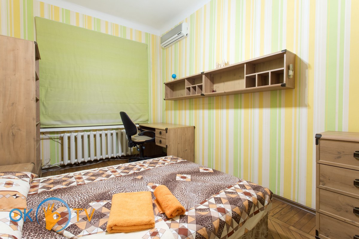 Четырехкомнатная квартира посуточно в центре Харькова фото 9