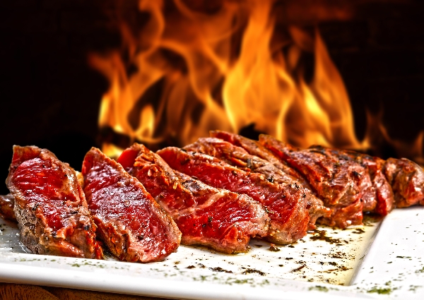 Огонь и мясо фото
