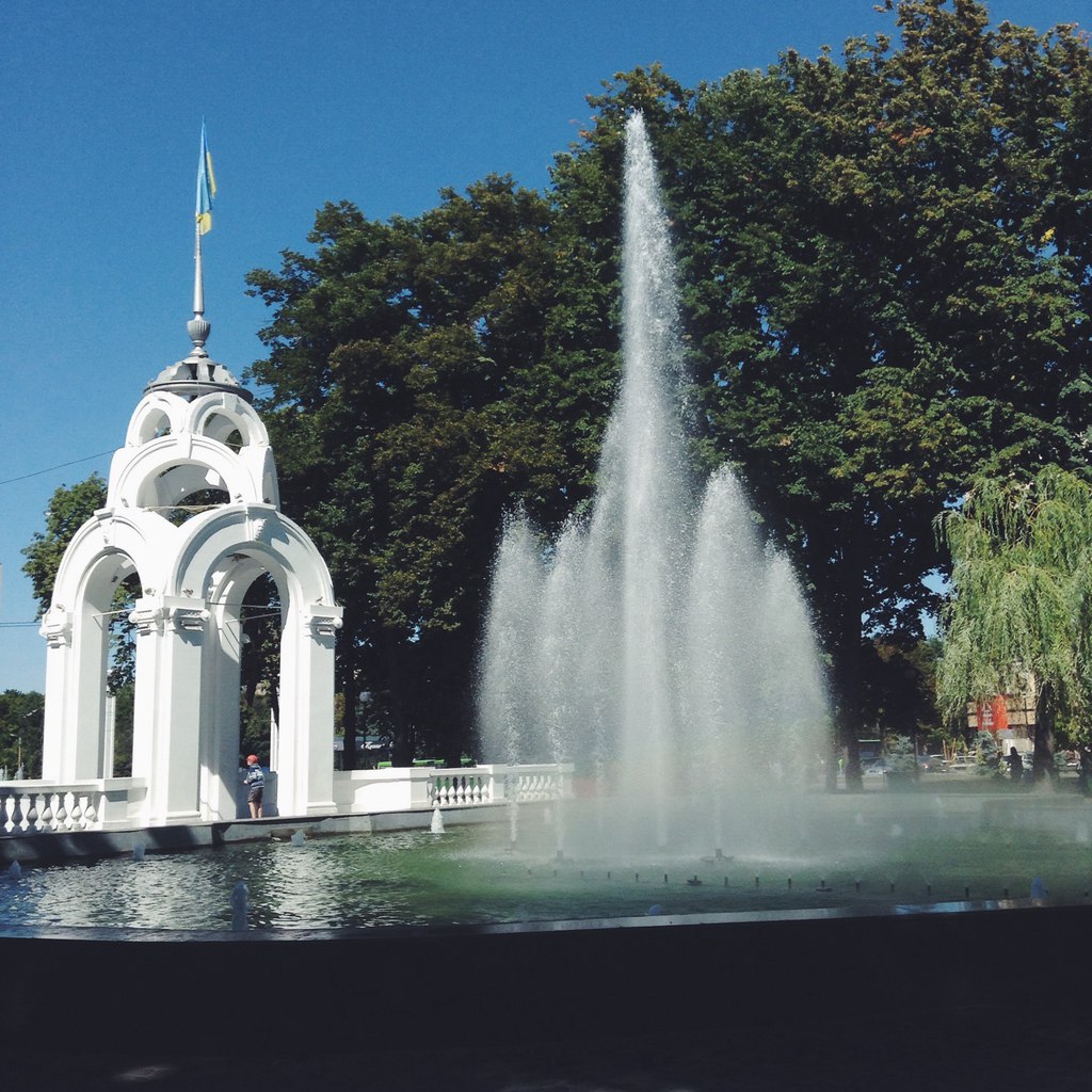фонтан в городском саду харьков