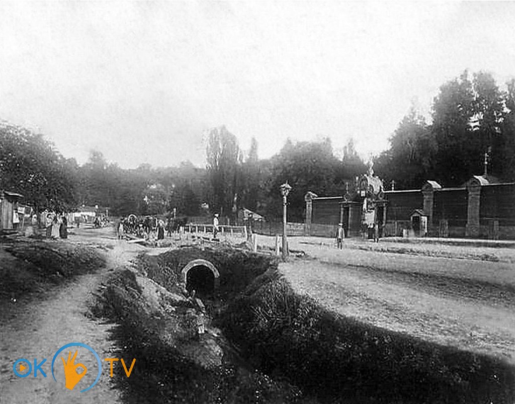 Река          Глубочица          в          начале          улицы.          1900-е          годы