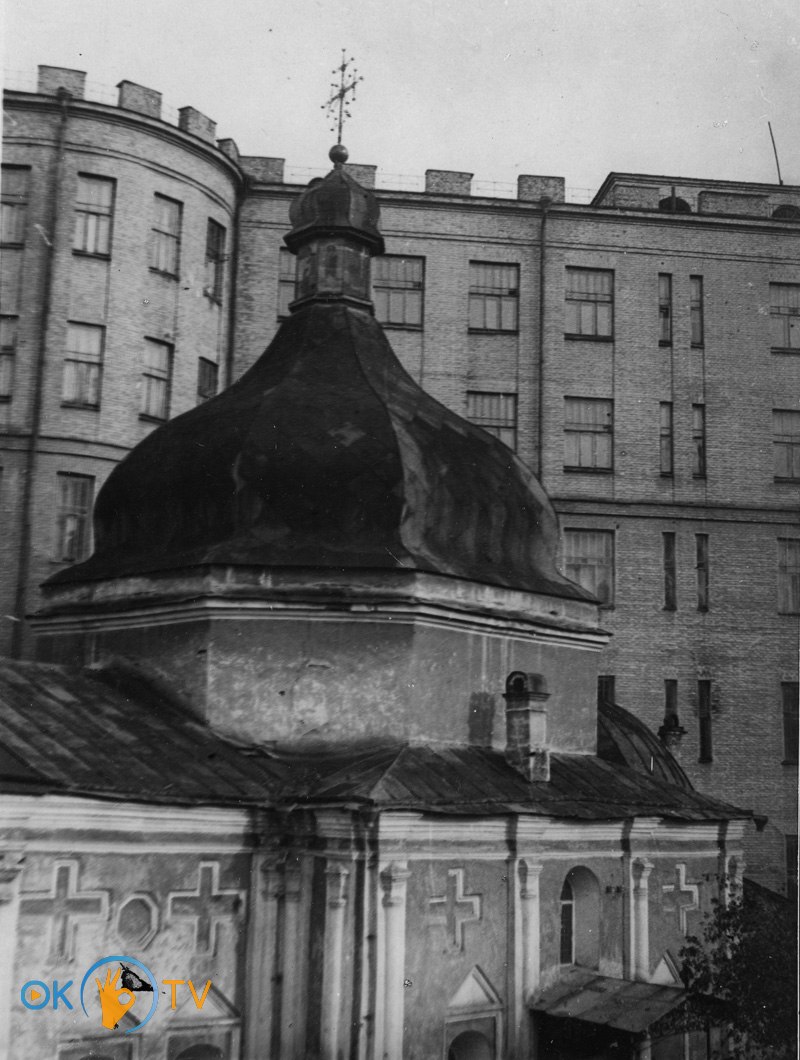 Церква          св.          Катерини          незадовго          до          знесення.          1929          рік