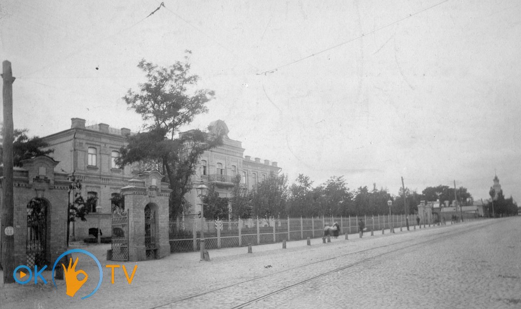 Будинок          командуючого          військами          Київського          військового          округа.          1890-ті          роки