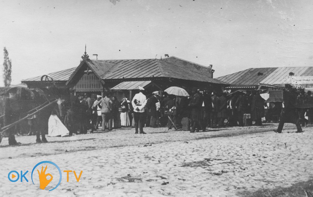 Торговля          на          Сенном          базаре.          1890-е          годы
