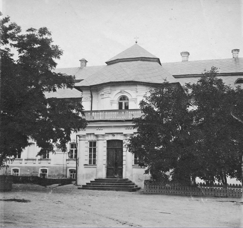 Вхід          до          Софійського          духовного          училища.          1914          рік