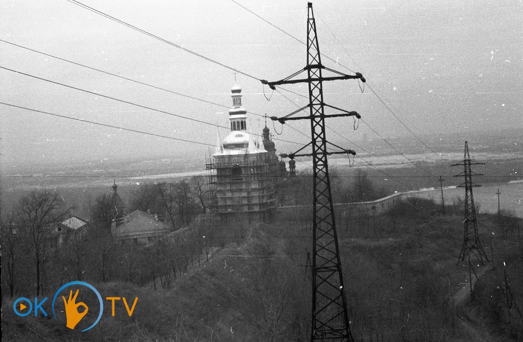 Линия          электропередач          на          территории          будущего          Печерского          ландшафтного          парка.          1950-е          годы