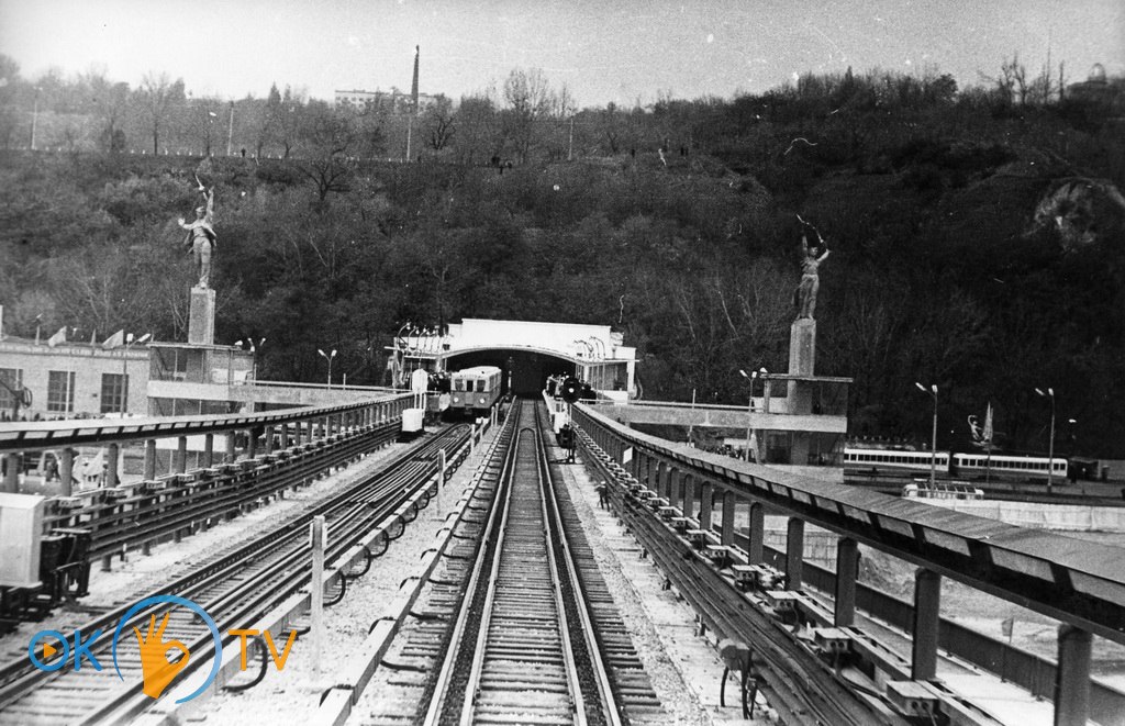 Прибытие          поезда          из          тоннеля.          1965          год