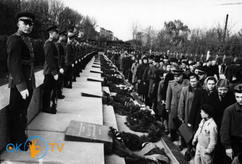 Открытие          Мемориала          Вечной          Славы.          1957          год