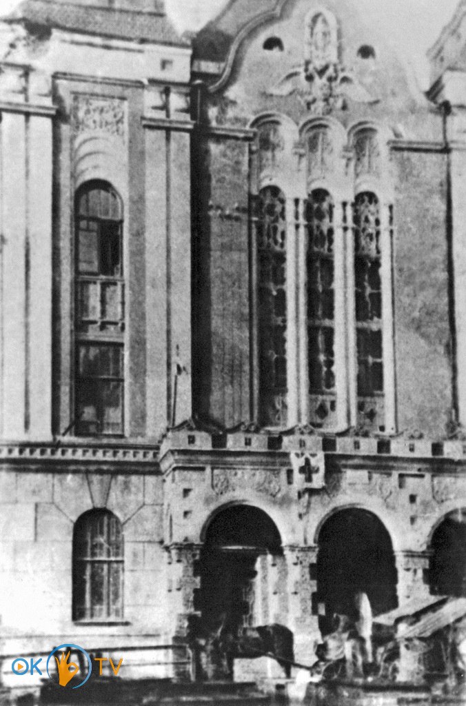 Військовий          шпиталь          в          будівлі          Казенної          палати.          1915          рік