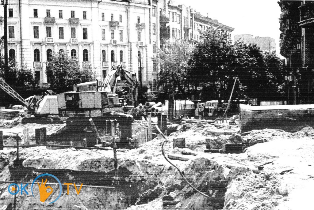 Строительство          метро          на          площади          Льва          Толстого.          Начало          1980-х          годов