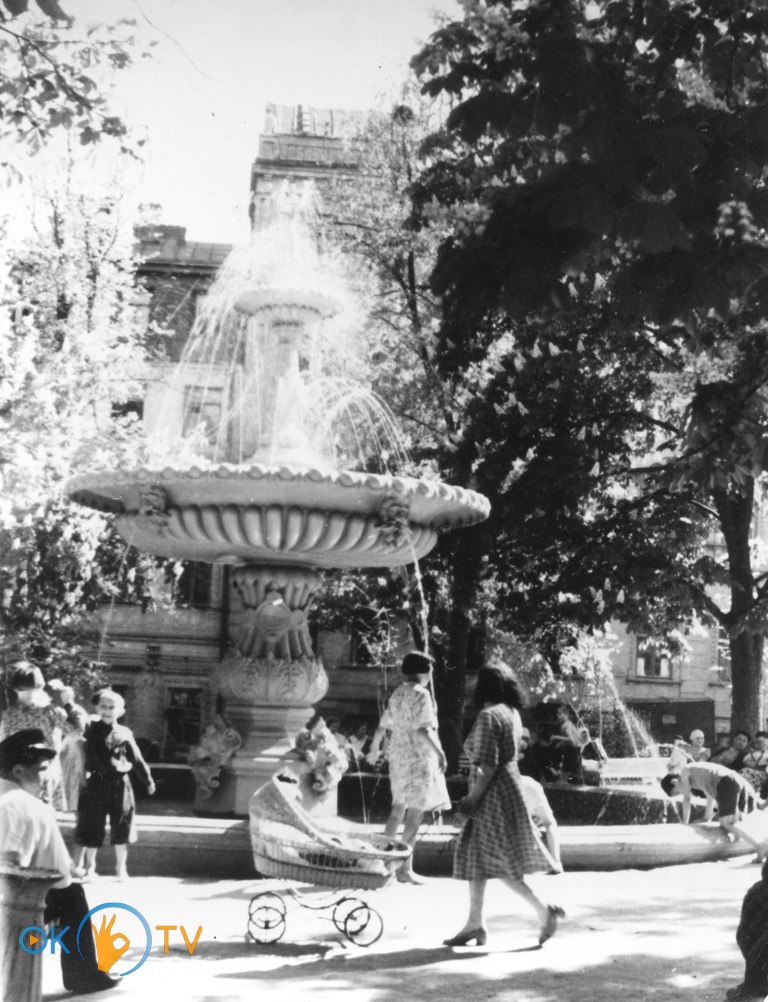 Золотоворотский          сквер.          1949          год