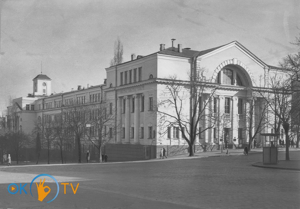 Большой          конференц-зал          НАН          Украины.          1960-е          годы