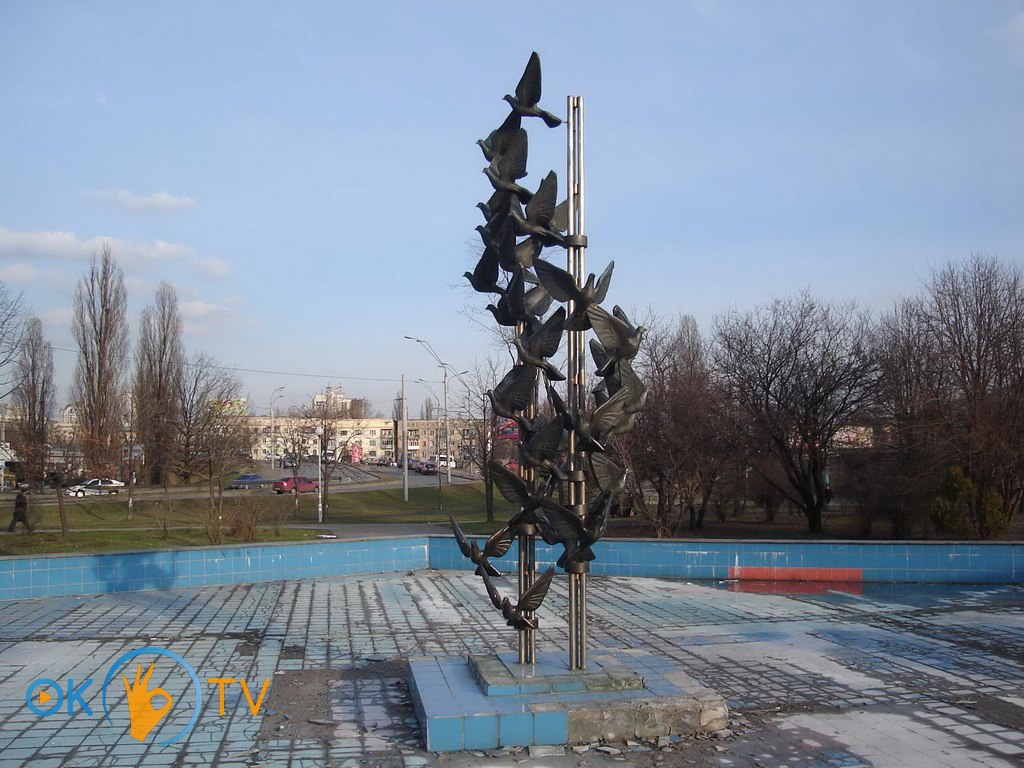 Скульптура          Птахи,          що          злітають.          2008          рік.          Фото          М.          Кальницького