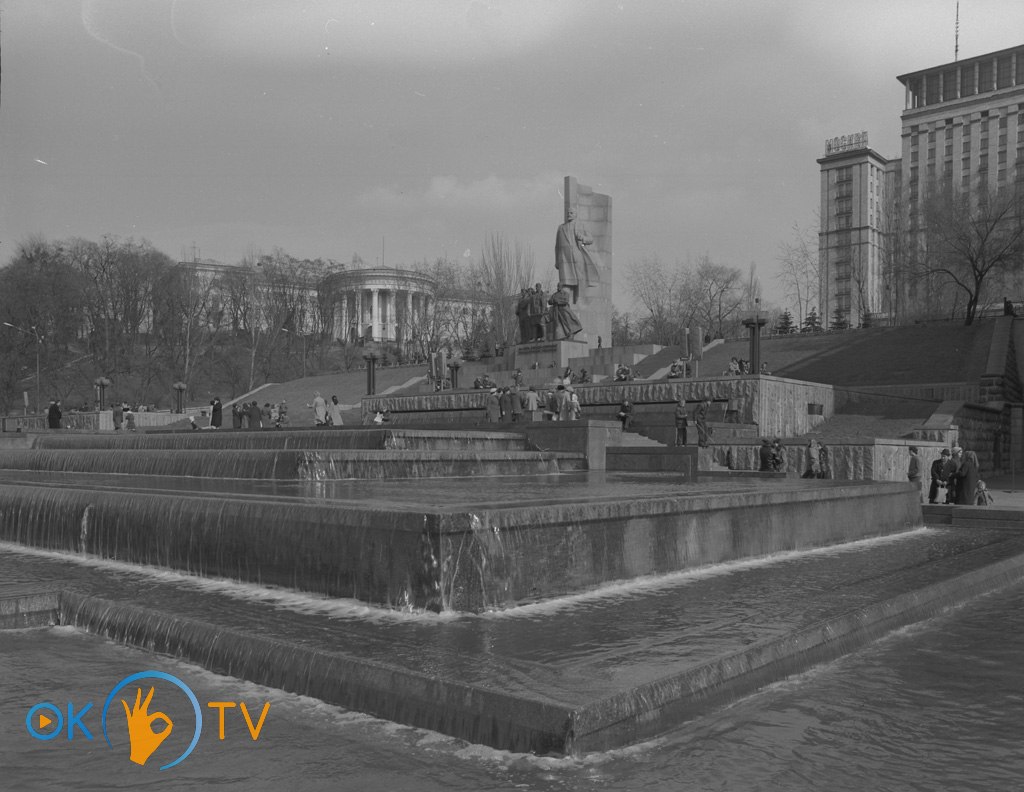 Вид          площади          после          последней          советской          реконструкции.1982          год