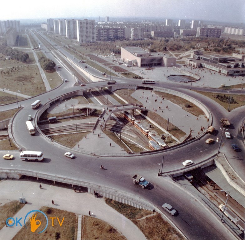 Транспортна розв'язка на перетині проспекту 50-річчя Жовтня (нині Ліся Курбаса) та вулиці Гната Юри