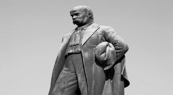 Обязательно для посещения в Киеве – памятник Тарасу Шевченко
