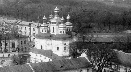 Церковь Всех Святых над экономическими воротами Киево-Печерской Лавры