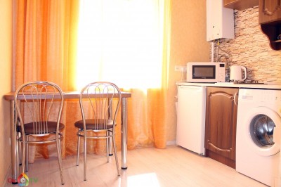 квартира подобово - Маріуполь, Центральный район, просп. Леніна, 74 - фото 3