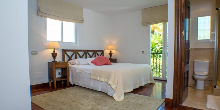 Вилла с 5 спальнями в 200 м от пляжа, Марбелья (Marbella)  фото 4