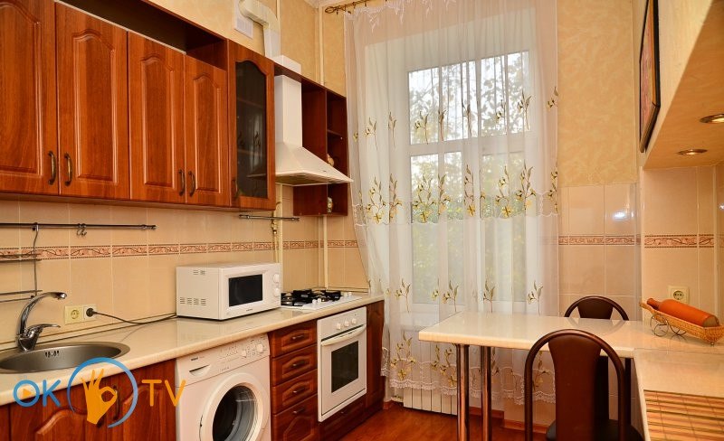 Двухкомнатная квартира посуточно в центре Киева фото 8
