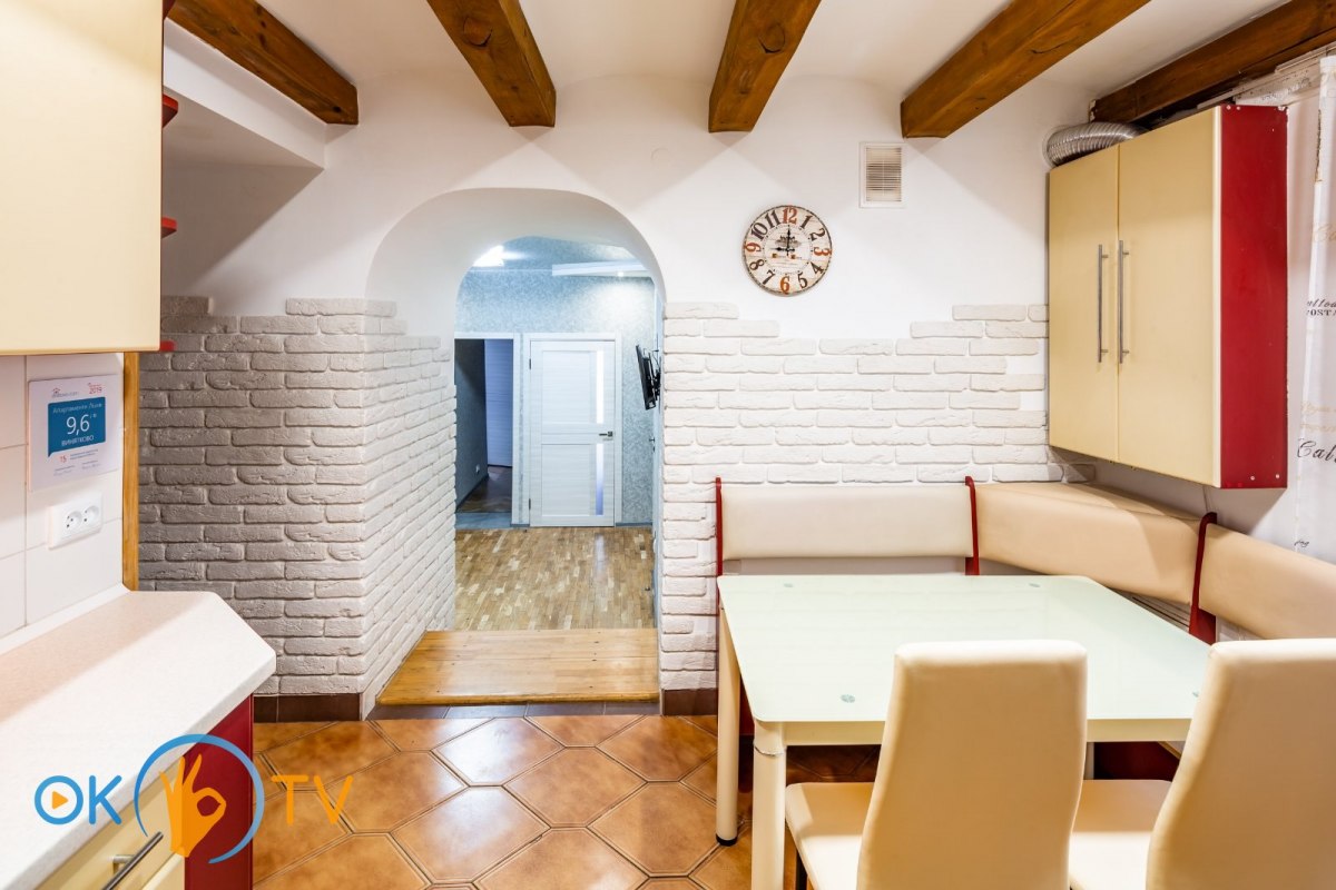 Уютная трехкомнатная квартира во Львове фото 19