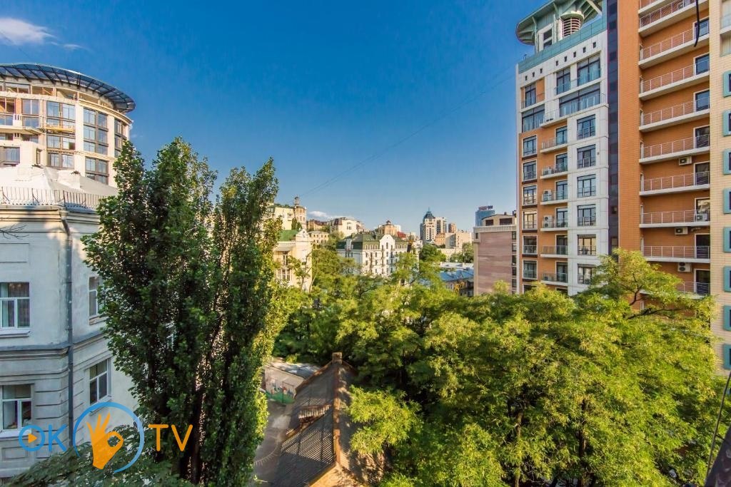 Трехкомнатная квартира для посуточной аренды в центре Киева фото 35