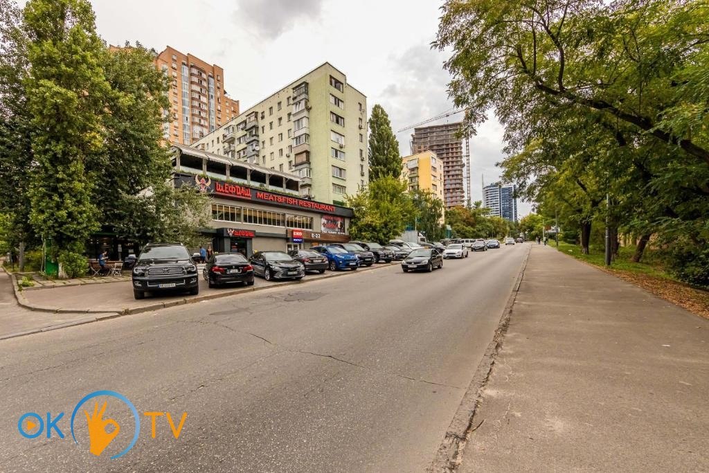 Трехкомнатная квартира для посуточной аренды в центре Киева фото 24