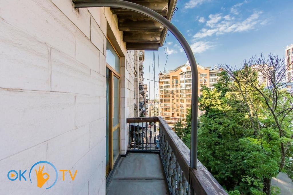Трехкомнатная квартира для посуточной аренды в центре Киева фото 33