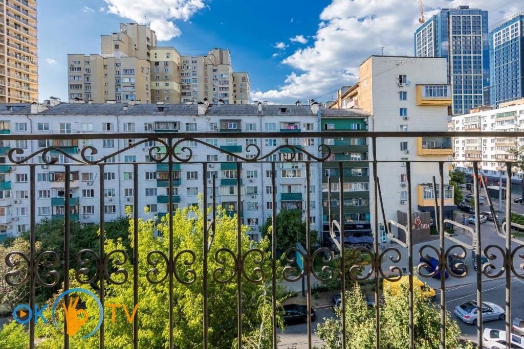Трехкомнатная квартира посуточно возле Дворца Украина фото 24