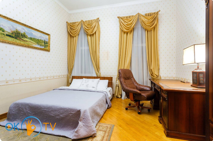 Четырехкомнатная квартира посуточно в центре Киева фото 10