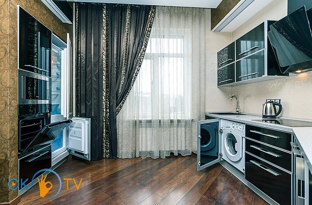 Трехкомнатная квартира в центре Киева фото 11