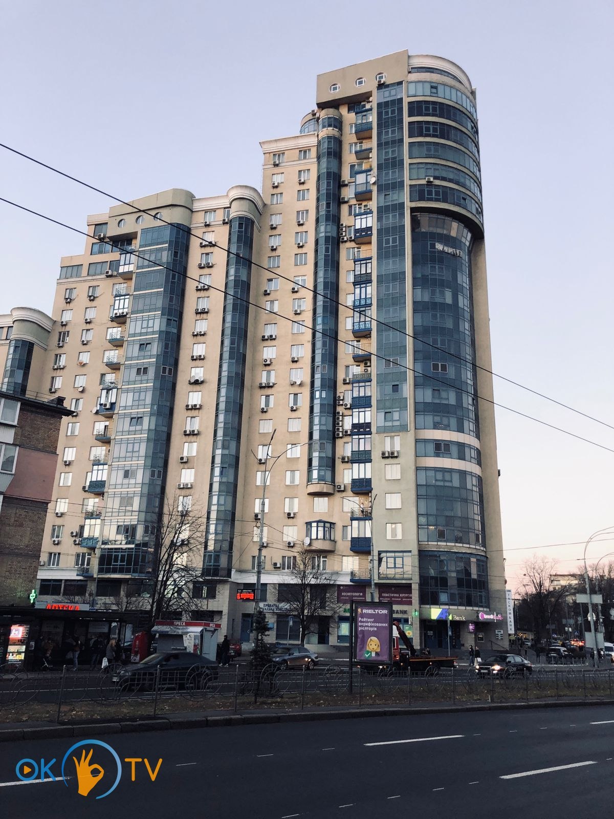 Трехкомнатная квартира посуточно в центре Киева фото 25