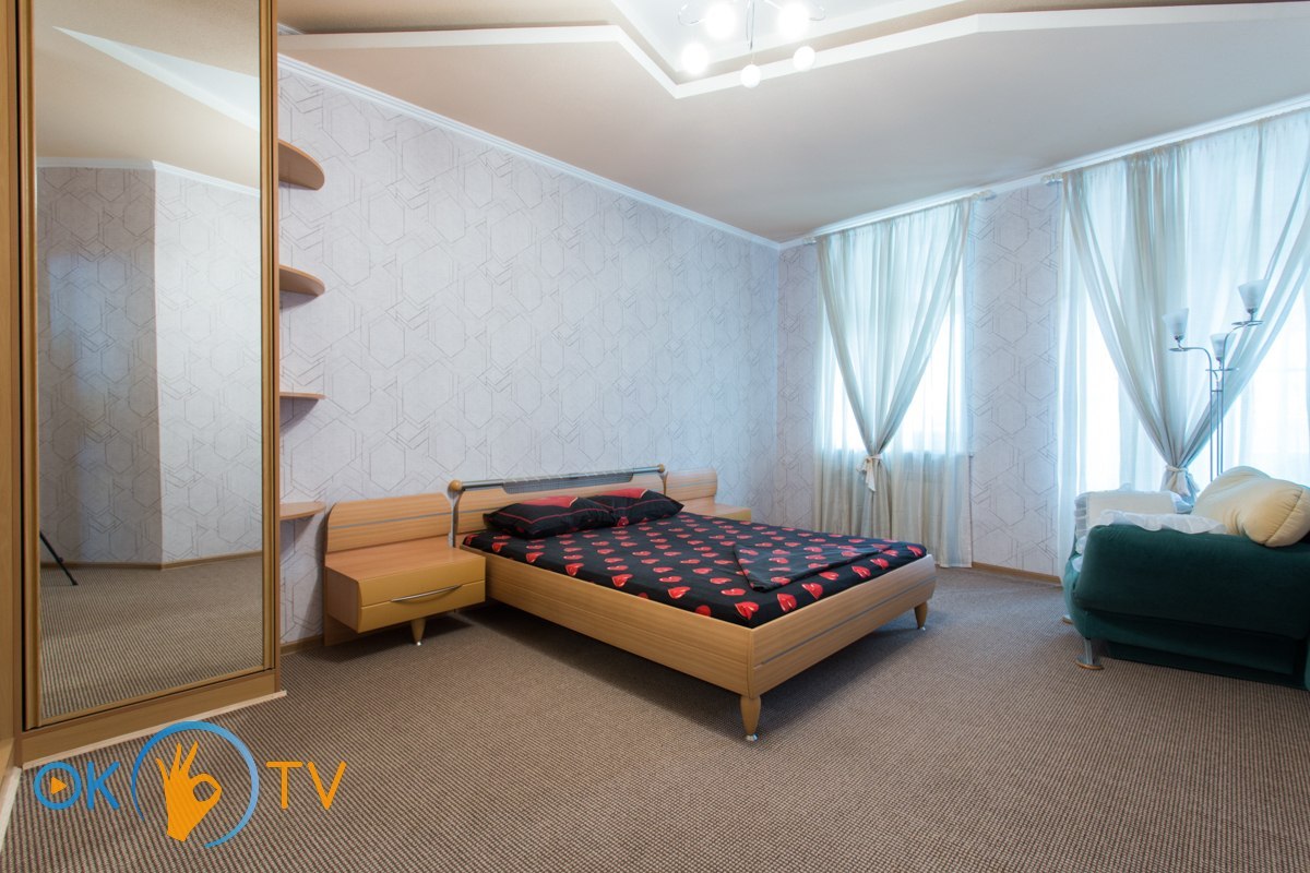 3-комнатная квартира посуточно в Харькове фото 7