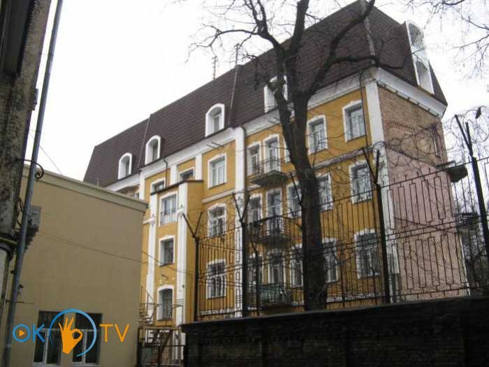 Четырёхкомнатная квартира в центре Киева фото 17