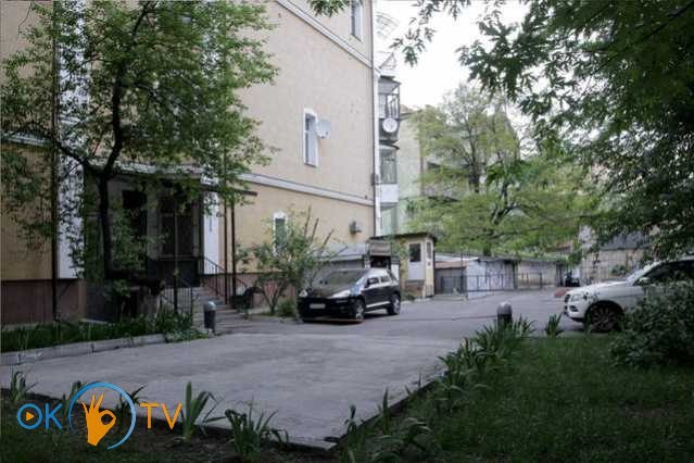 Четырёхкомнатная квартира в центре Киева фото 18