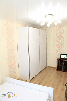 Квартира со свежим ремонтом и новой мебелью на Позняках фото 3
