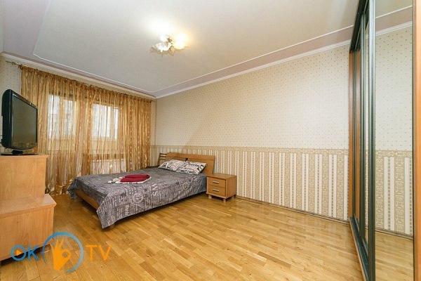Однокомнатная квартира посуточно в Киеве на Оболони фото 3