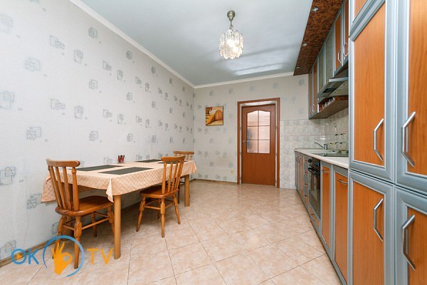 Однокомнатная квартира посуточно в Киеве на Оболони фото 6