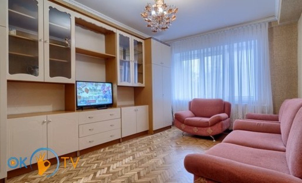 Двухкомнатная квартира посуточно в Киеве на Лесном массиве фото 5
