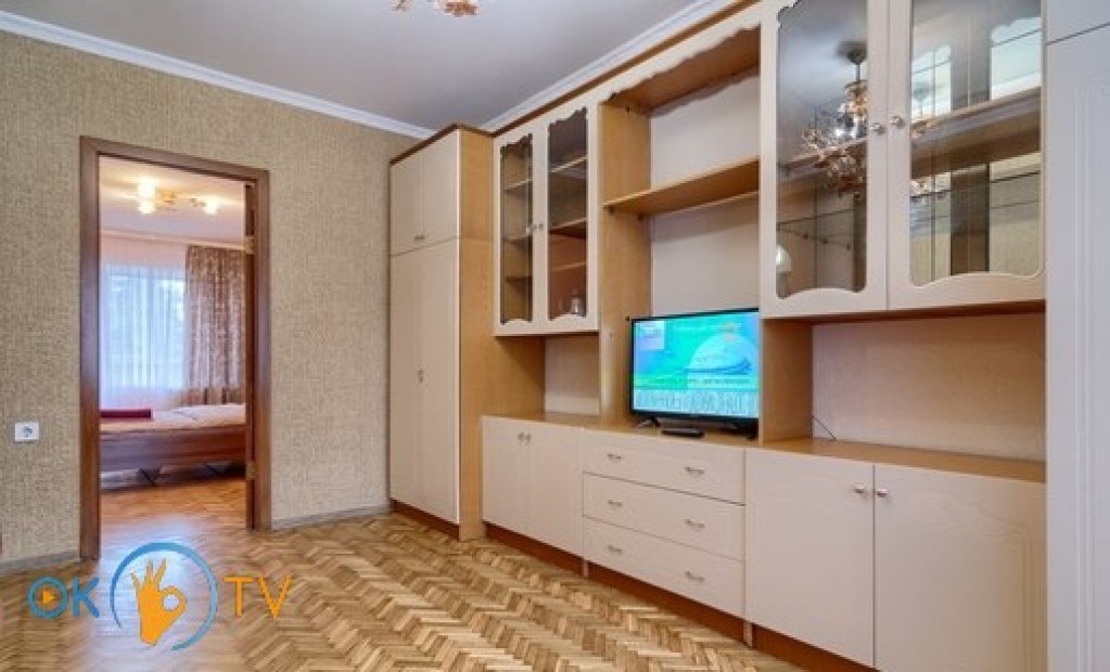 Двухкомнатная квартира посуточно в Киеве на Лесном массиве фото 4