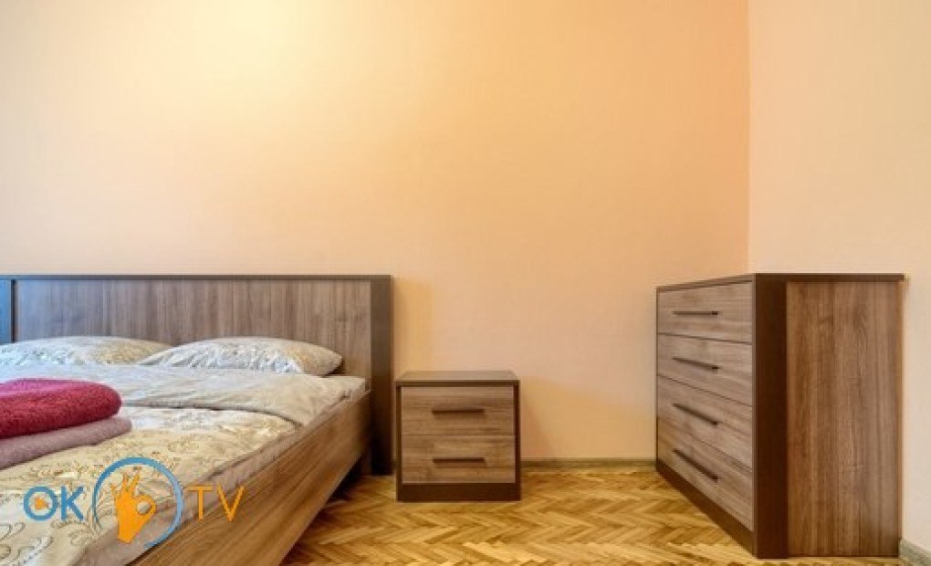 Двухкомнатная квартира посуточно в Киеве на Лесном массиве фото 2