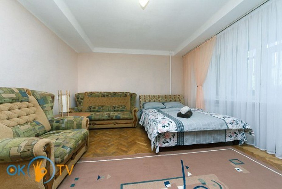 Однокомнатная квартира посуточно в Киеве на Русановке фото 3