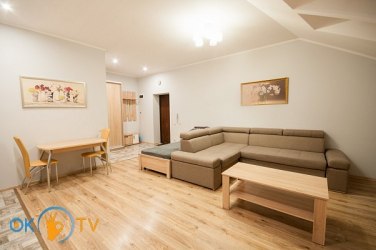 квартира подобово - Ужгород, Центр, вул. Мукачівська, 4