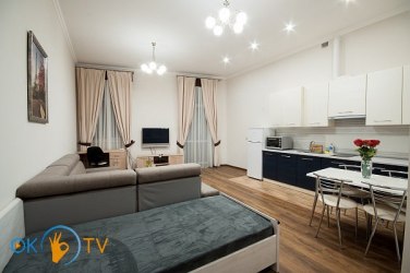квартира подобово - Ужгород, Центр, вул. Мукачівська, 4