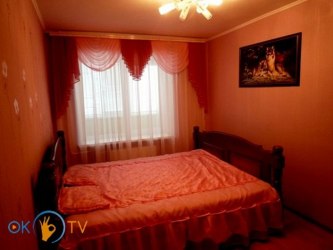 квартира подобово - Черкаси, Центр, бульв. Шевченка, 305