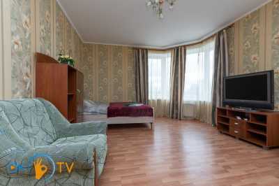 квартира посуточно - Киев, Дарницкий район, ул. Днепровская Набережная, 26 - фото 1