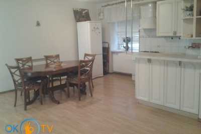 квартира посуточно - Одесса, Приморский район, ул. Дерибасовская, 19 - фото 7