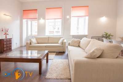 квартира посуточно - Киев, Шевченковский район, ул. Малая Житомирская, 5 - фото 1